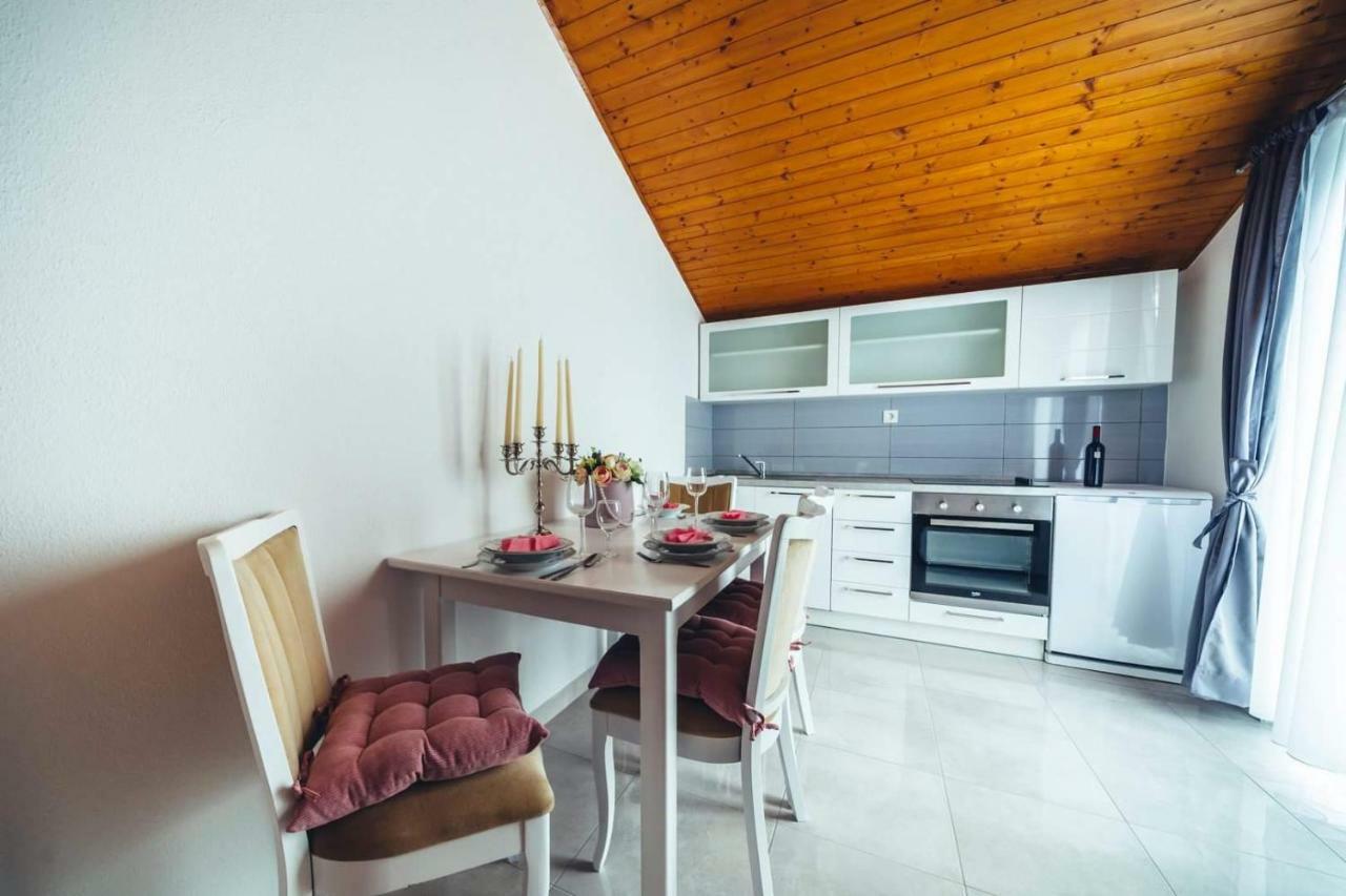 צלינה Apartments Juric מראה חיצוני תמונה